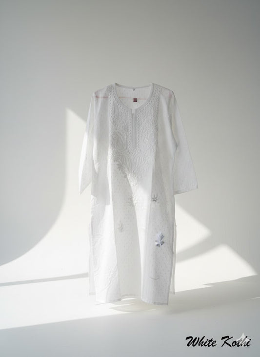 Classic White Embroidered Chikankari Kurti